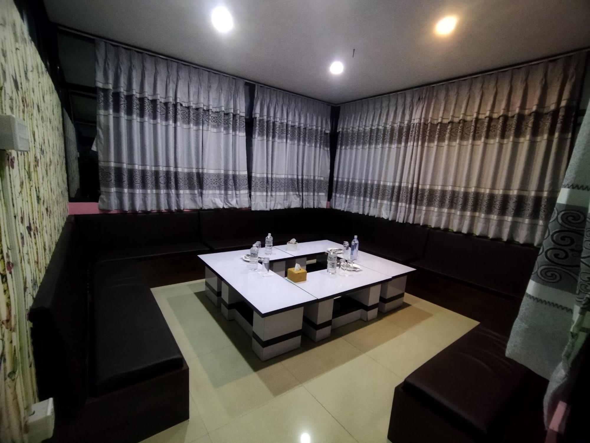 Chareli Resort Nagarkot Extérieur photo